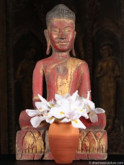 Hand Carved Dhyana Mudra Buddha Statue 18"